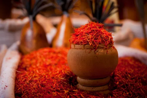 تصویر 4 از زعفران صادراتی ایران با رنگ و عطر طبیعی و طول رشته عالی